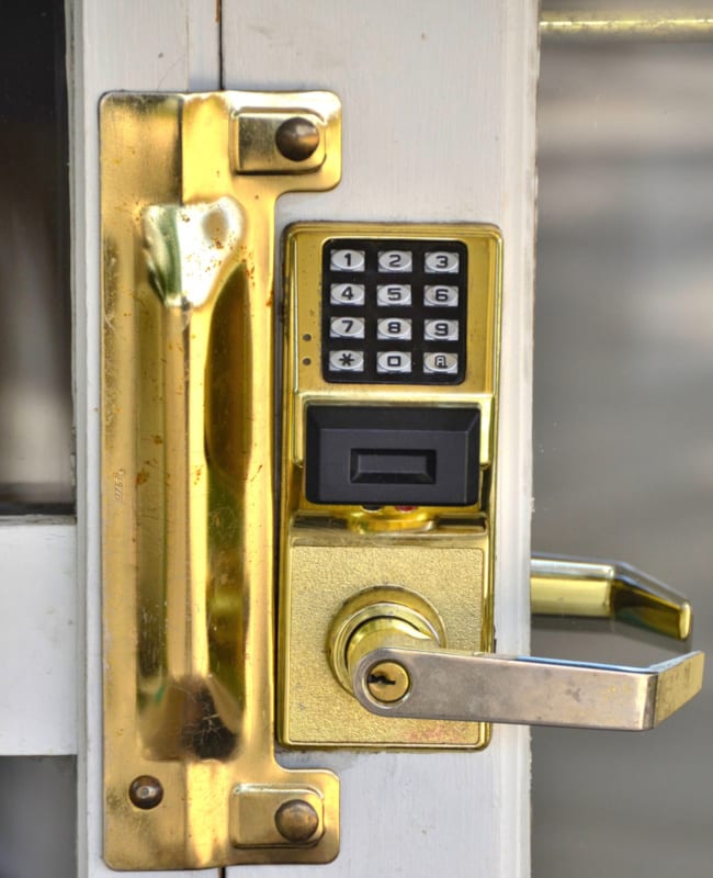Top Advantages of a Keypad Lock for Your Home