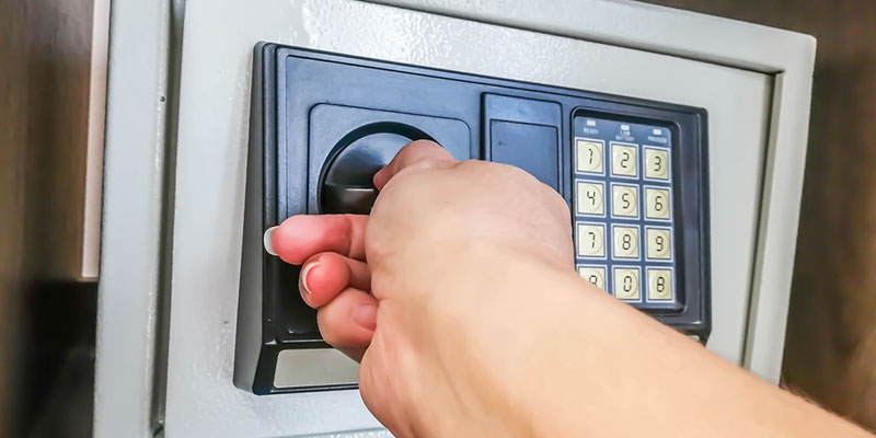 Debunking Myths: 3 Truths About Safe Cracking